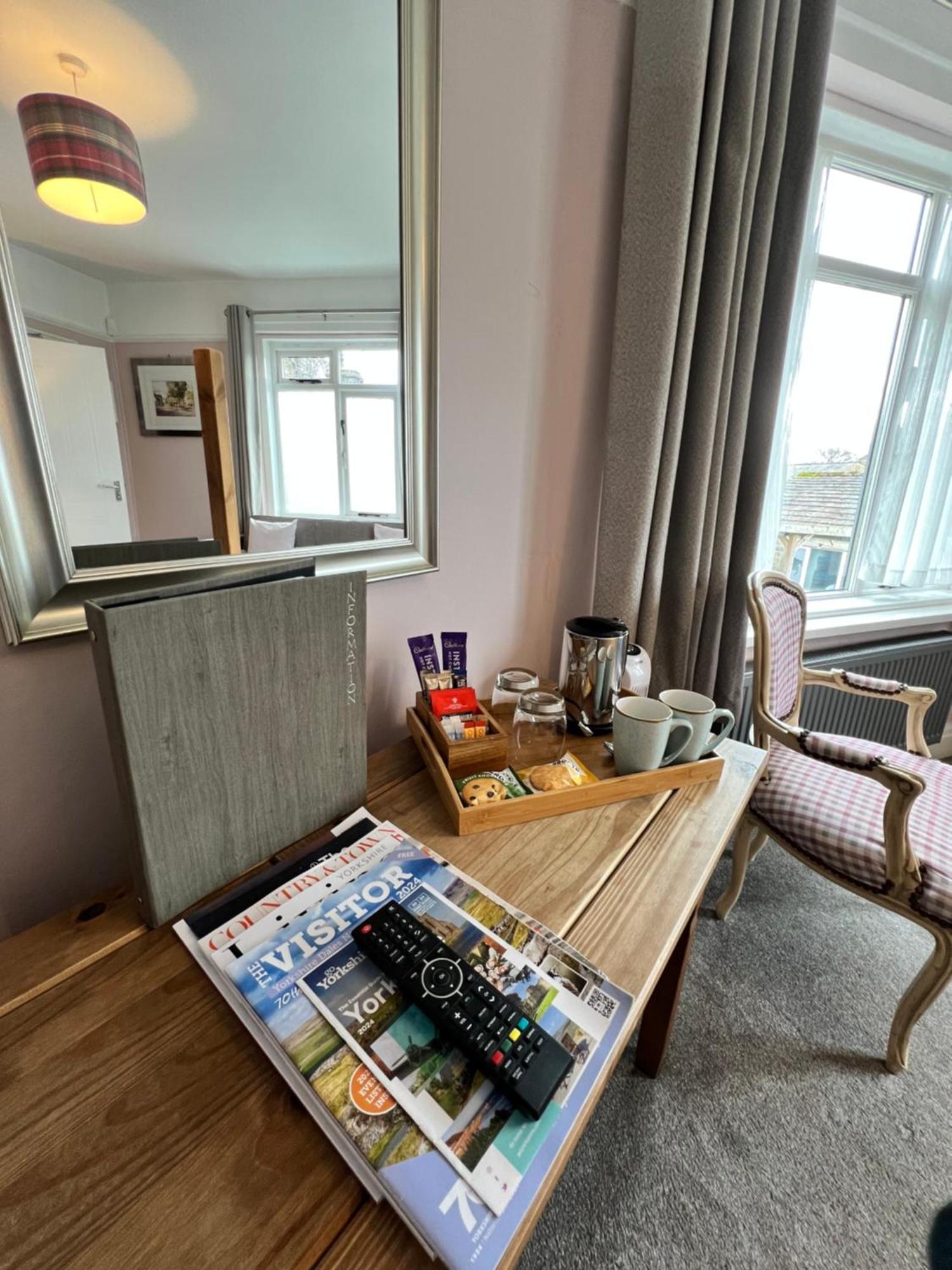 Devonshire Arms Inn Cracoe Eksteriør billede