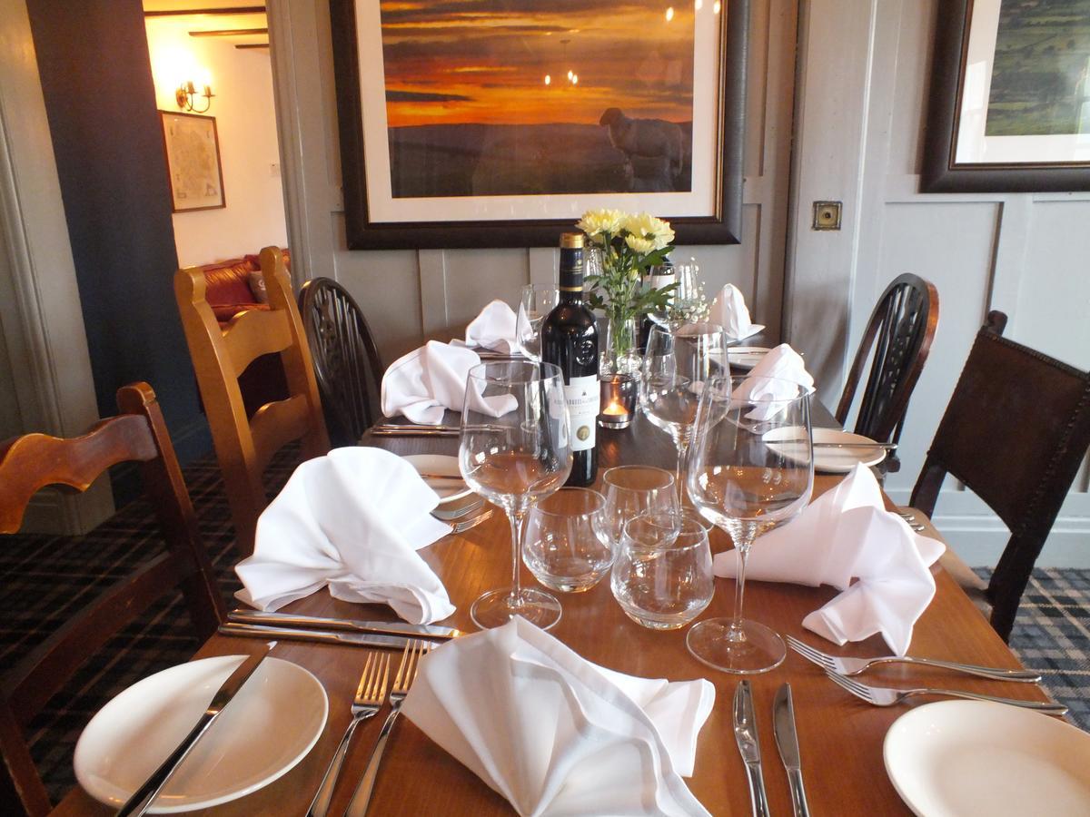 Devonshire Arms Inn Cracoe Eksteriør billede
