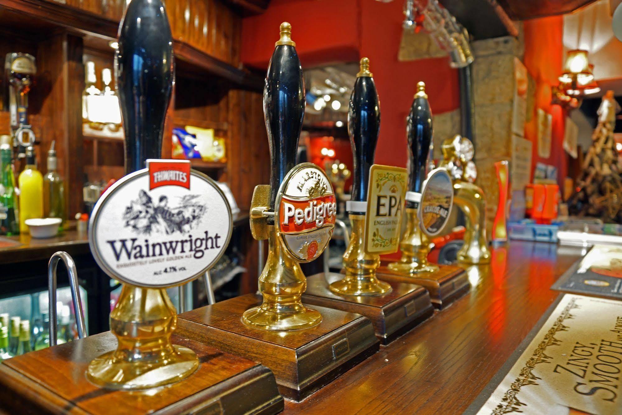 Devonshire Arms Inn Cracoe Eksteriør billede